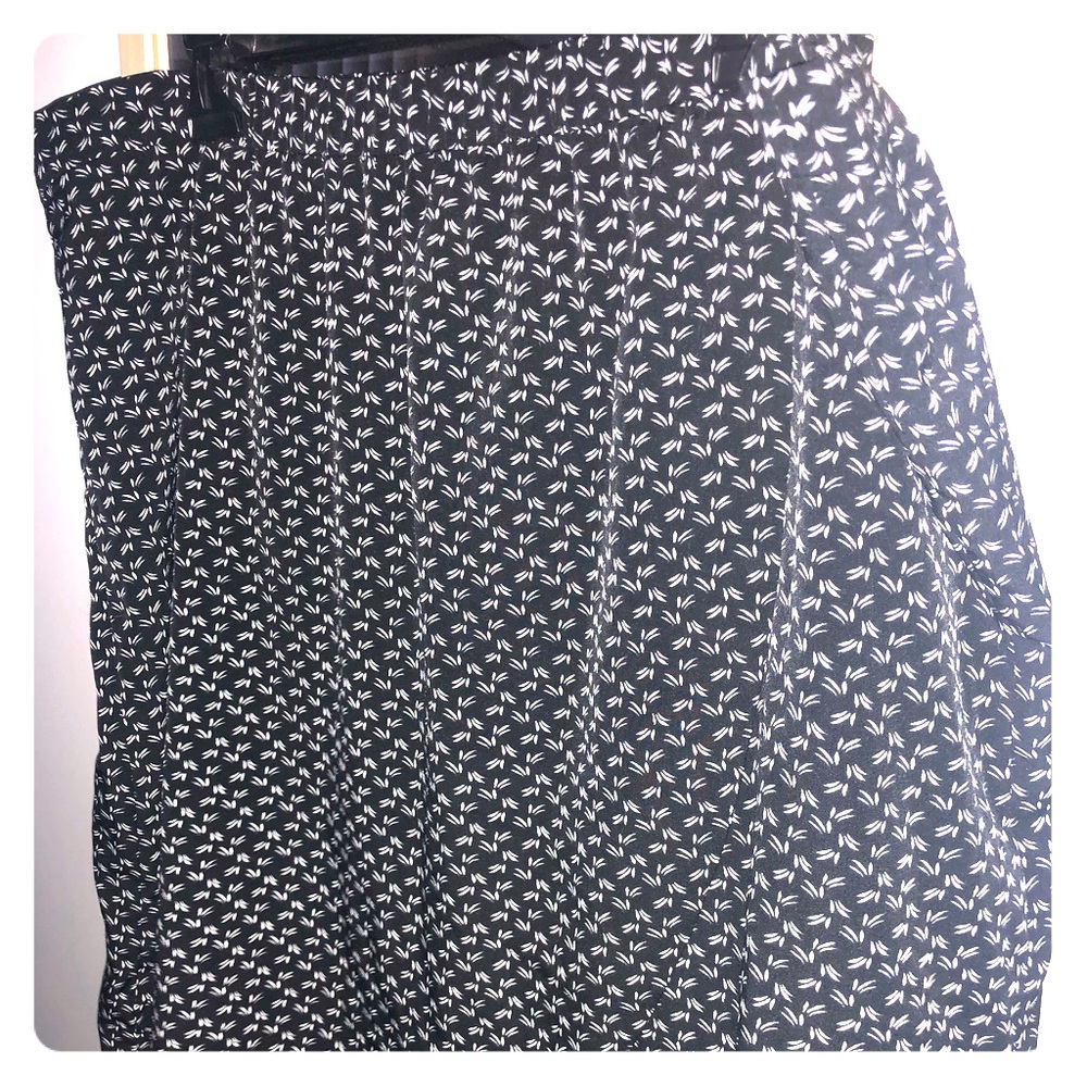 Loft mini skirt